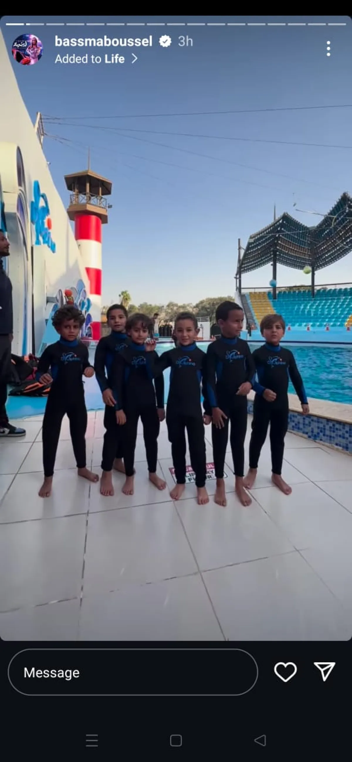 آدم وزملاؤه في يوم الميلاد -الصورة من حساب بسمة بوسيل على إنستغرام