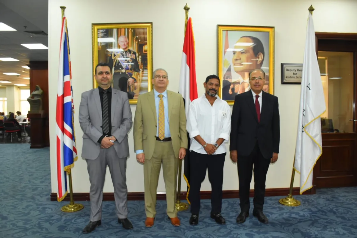 هاني فرحات من الجامعة البريطانية - الصورة من المكتب الصحفي لهاني فرحات