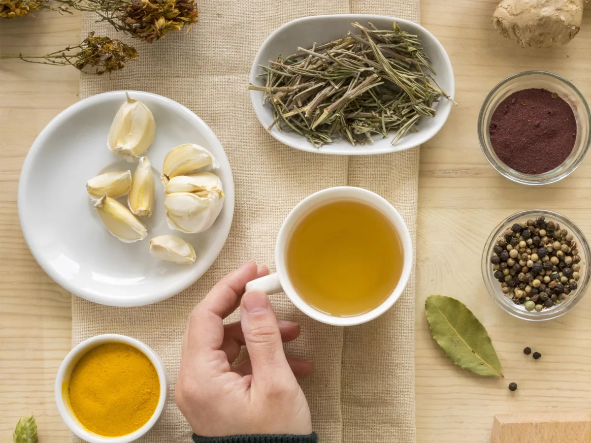 مكوِّنات طبيعية للتخلص من دهون البطن -Image By Freepik