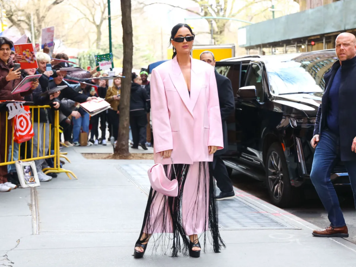 كاتي بيري Katy perry (مصدر الصورة Jason Howard/Bauer-Griffin/GC Images)