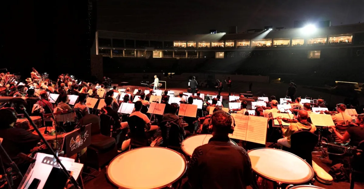 استعدادات الفرقة الموسيقية والمايسترو  وليد الفايد الصورة ماستعدادات الفرقة الموسيقية والمايسترو  وليد الفايد- الصورة من المركز الإعلامي لشركة بنش ماركن المركز الاعلامي لشركة بنش مارك