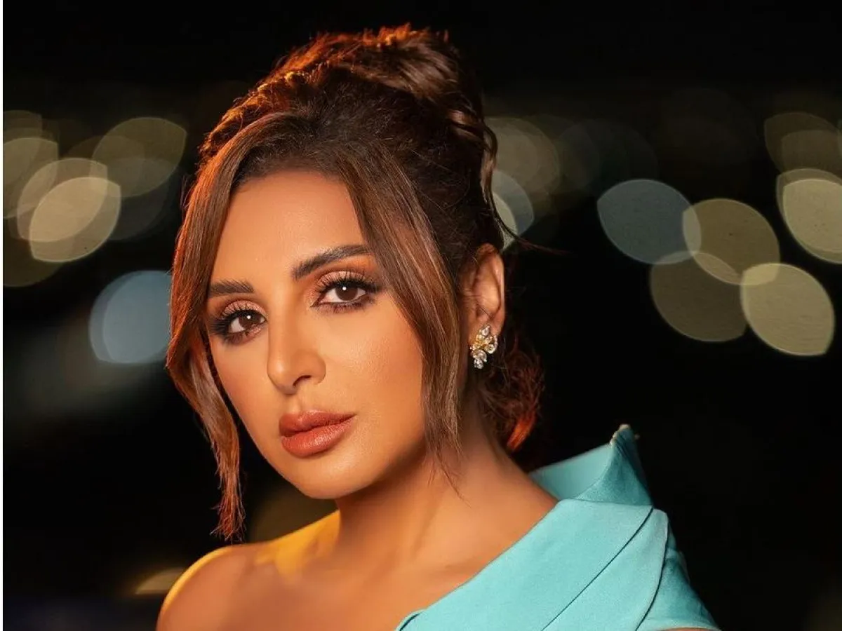 تسريحات شعر مرفوعة فخمة بأسلوب النجمات