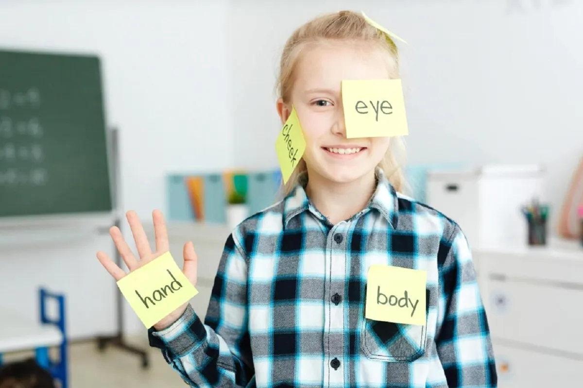 تعلم اللغة الإنجليزية من خلال اللعب 