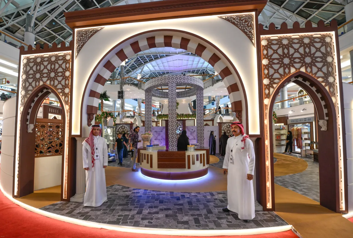 مدخل ملتقى الأزياء والتراث