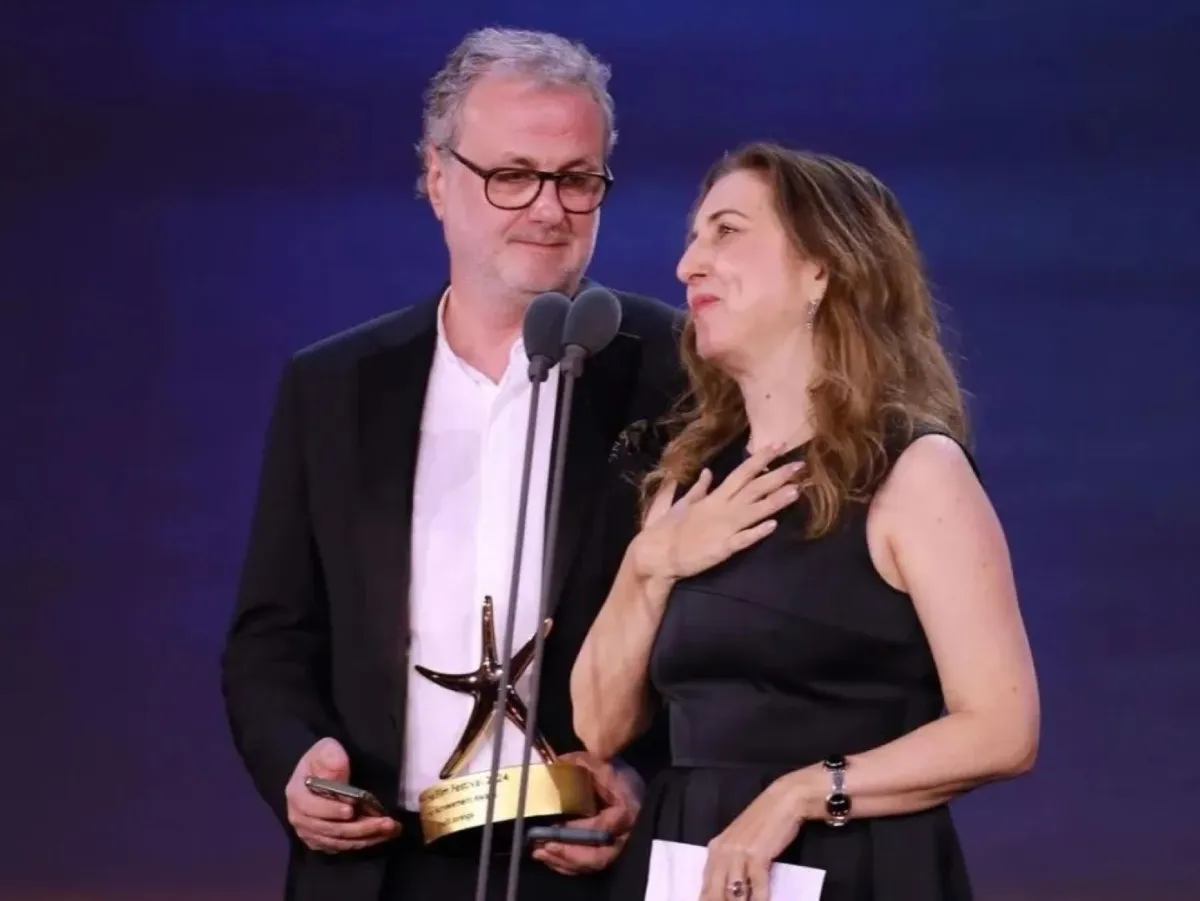 الفنانان اللبنانيان جوانا حاجي توما وخليل جريح الفائزان بجائزة الإنجاز الإبداعي - الصورة من المركز الاعلامي لمهرجان الجونة