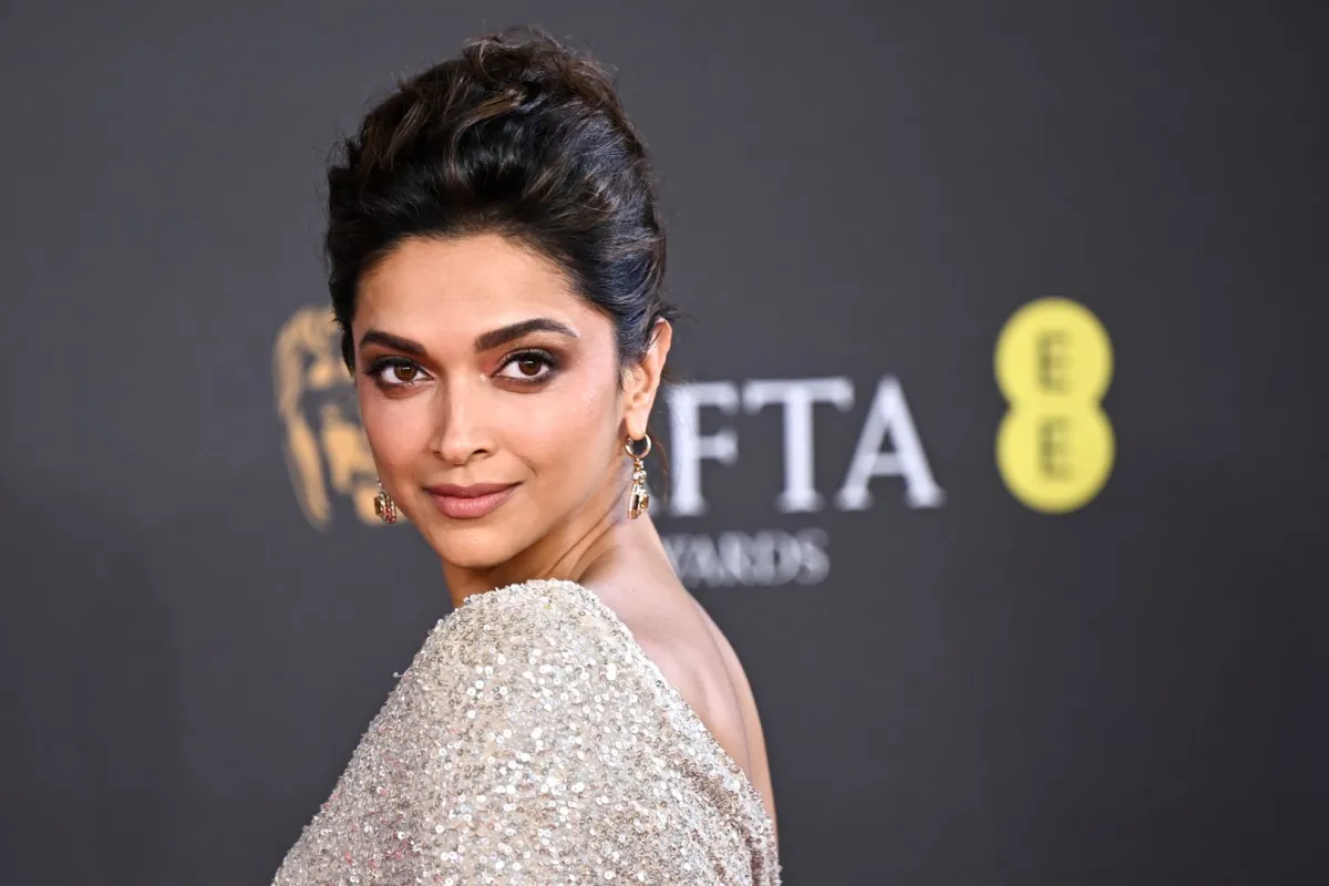 ديبيكا بادوكون في قاعة المهرجانات الملكية في لندن، إنجلترا (Deepika Padukone at The Royal Festival Hall in London, England). مصدر الصورة: Stephane Cardinale - Corbis/Corbis via Getty Images