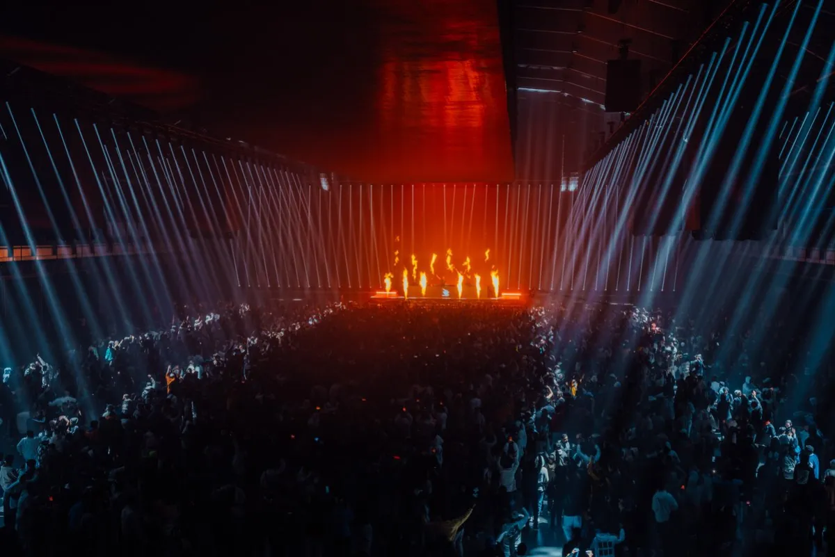 من إحدى حفلات مدل بيست