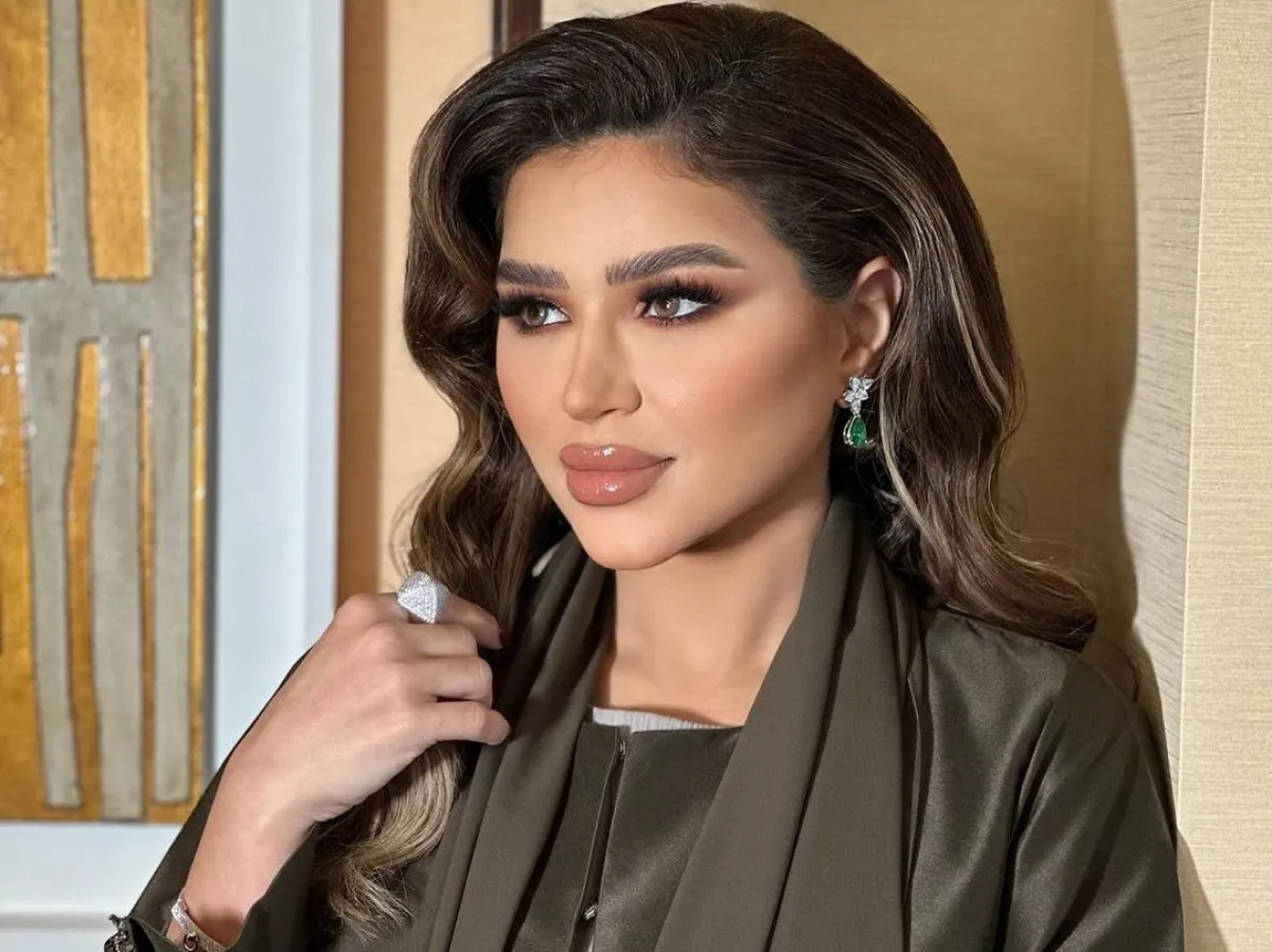 لمناسبة ميلادها.. أبرز صيحات جمالية جذابة من مدونة الموضة والجمال نهى نبيل 