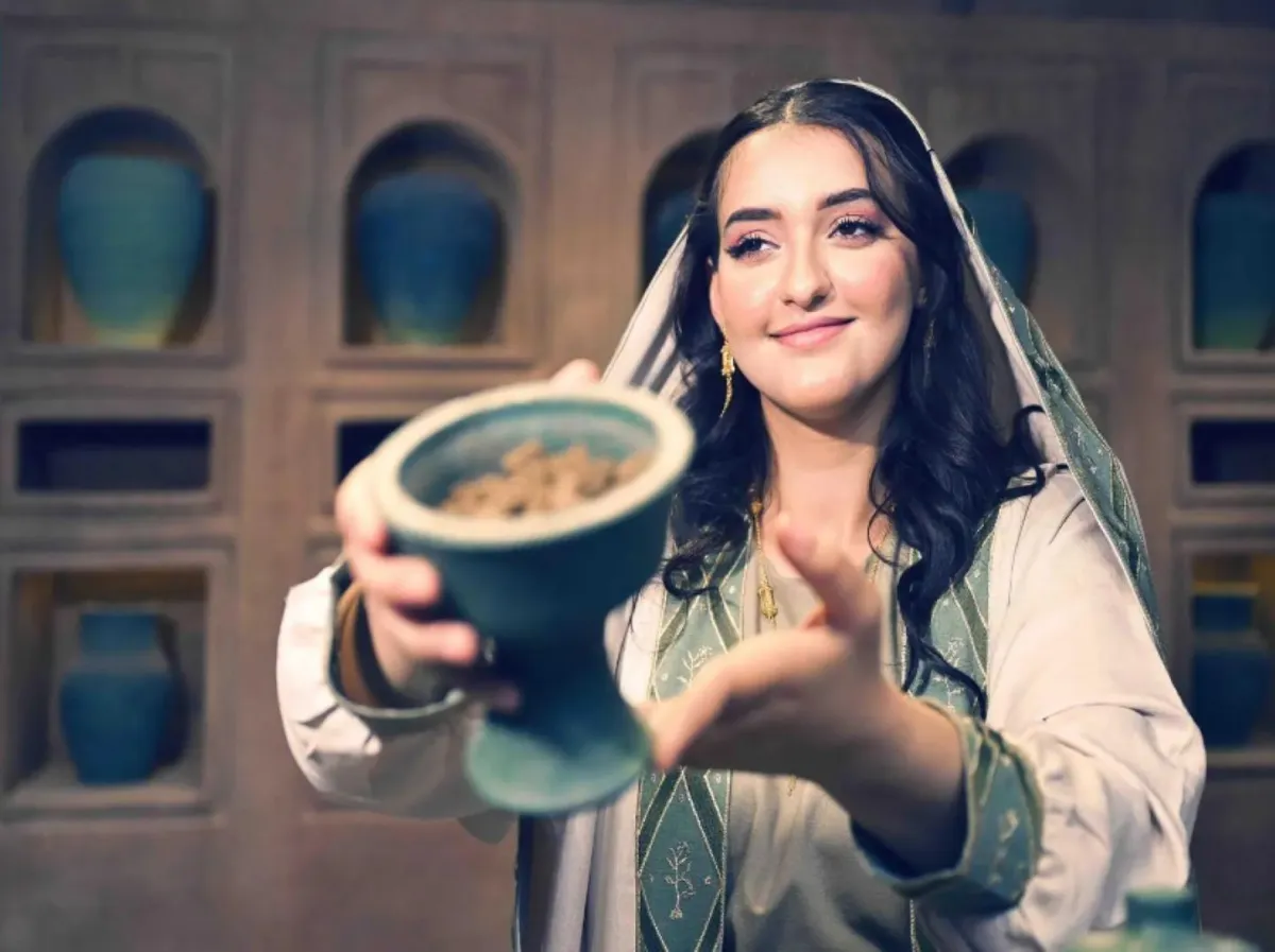 عروض حيّة اقتبست من تراث المدينة القديم