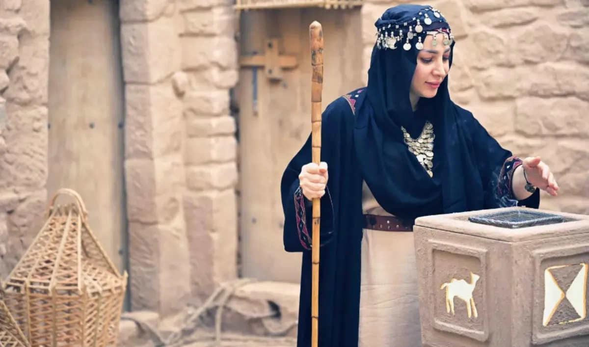 عروض حيّة اقتبست من تراث المدينة القديم