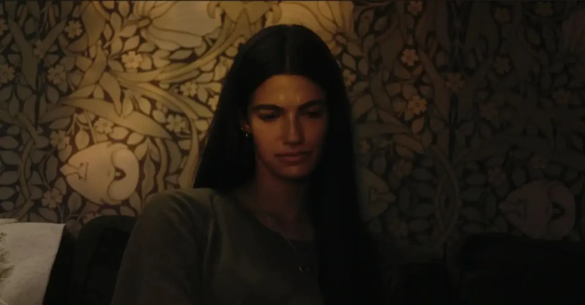 تارا عماد في مشهد من الفيلم- الصورة من المركز الإعلامي للشركة المنتجة