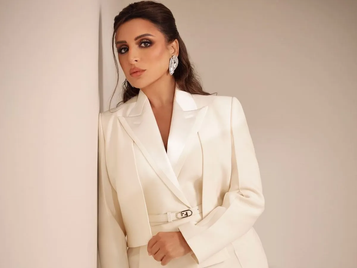 صيحات مكياج بني لشتاء 2024 بأسلوب النجمات