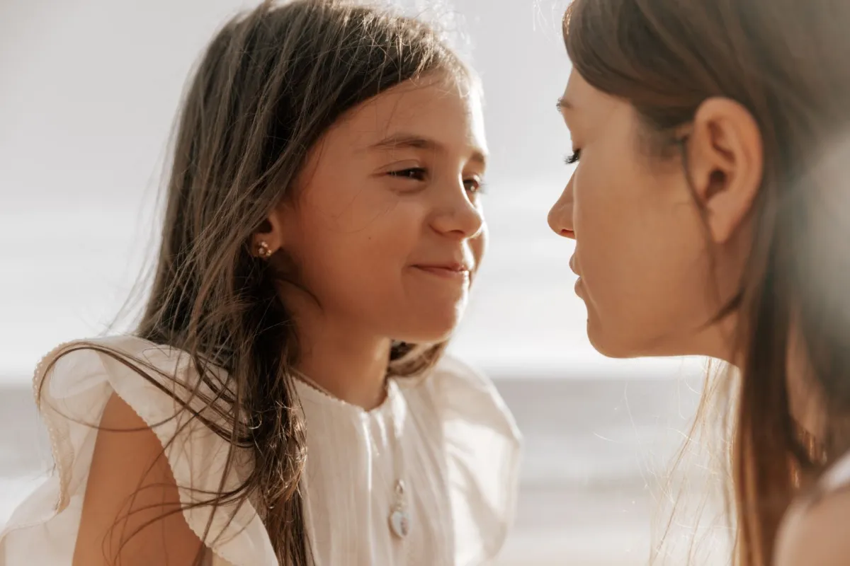 صورة أم وابنتها