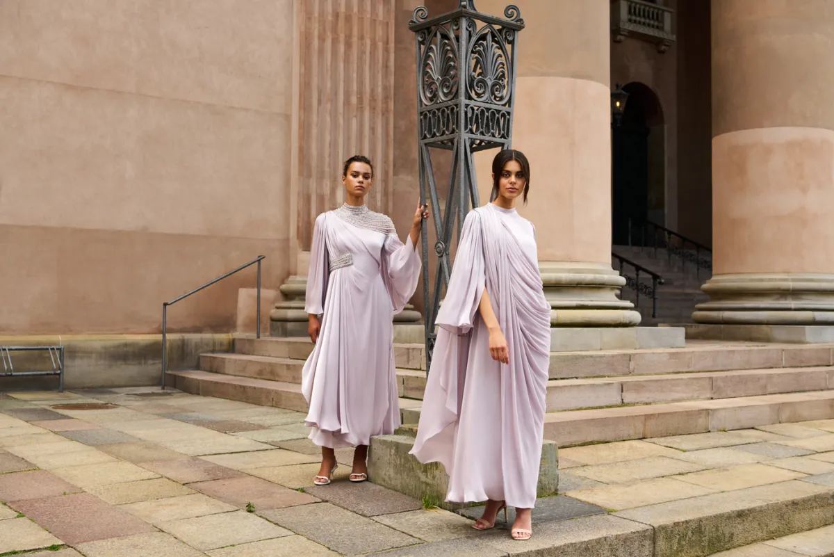 تصميم من مجموعة La Plain- الصورة من مكتب العلاقات العامة للمصممة