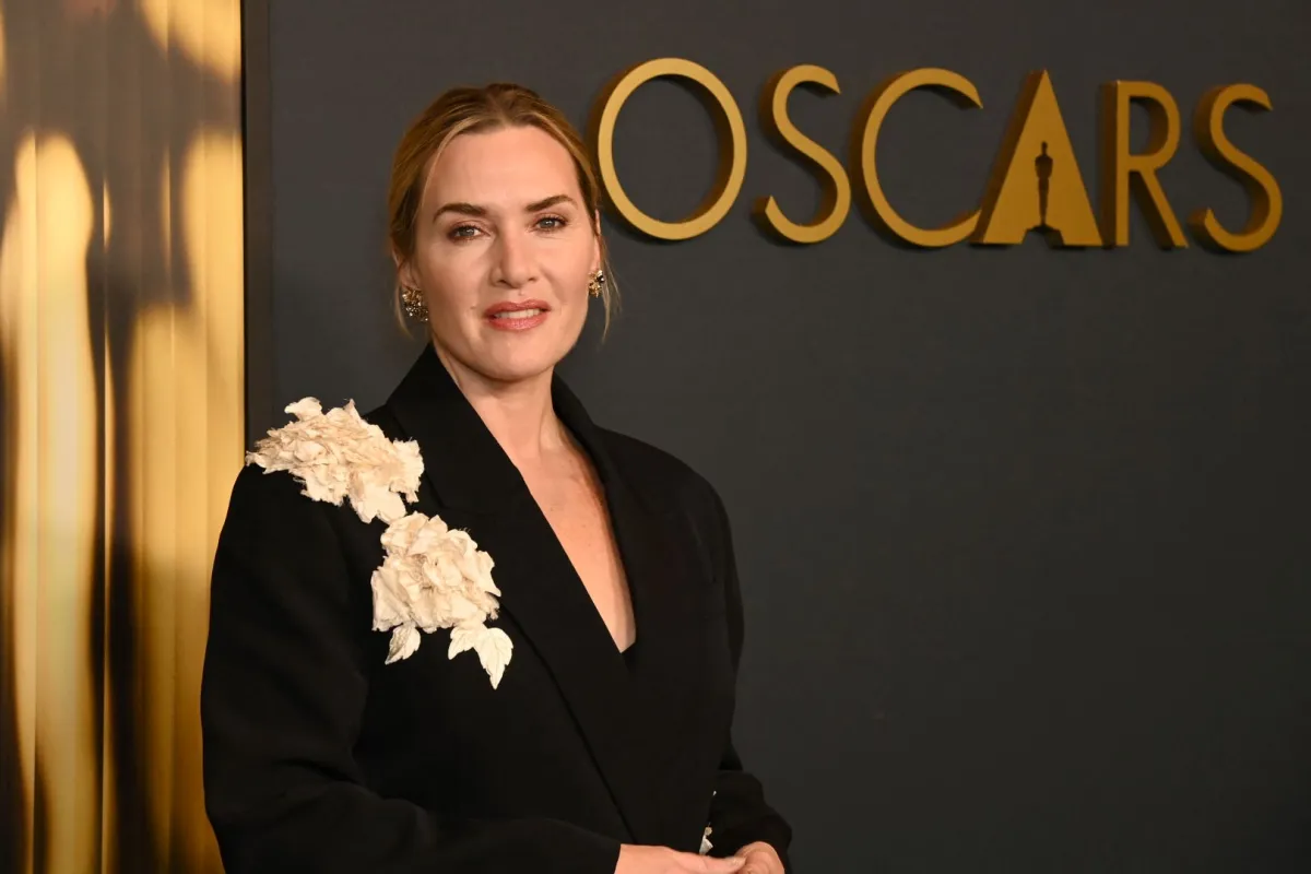 كيت وينسلت في حفل توزيع جوائز Governors Awards لعام 2024 في مسرح دولبي في هوليوود، كاليفورنيا (Kate Winslet at the 2024 Governors Awards at Dolby Theatre in Hollywood, California. J). مصدر الصورة: on Kopaloff/Getty Images/AFP