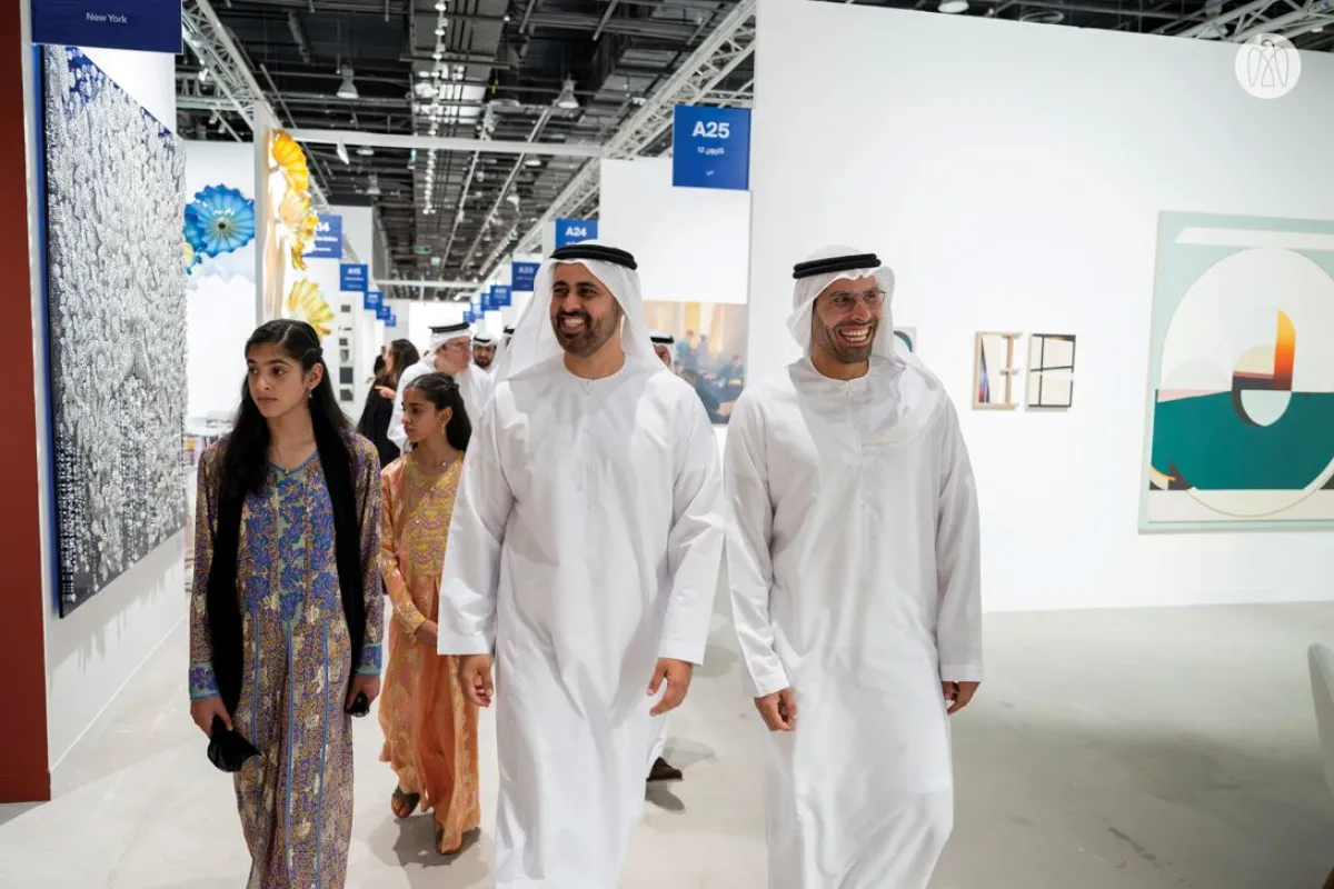ذياب بن محمد بن زايد يفتتح معرض فن أبوظبي في نسخته الـ16 