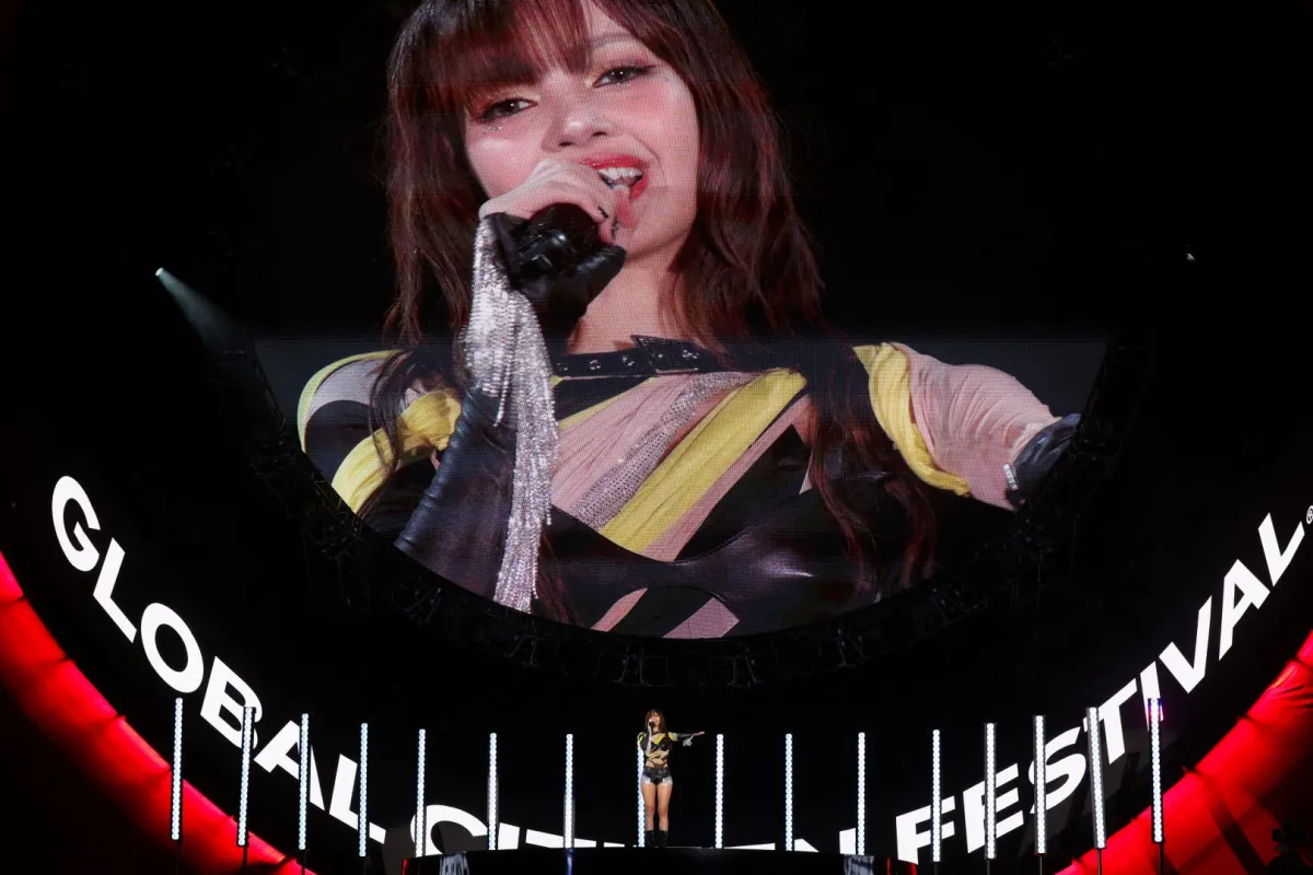 المغنية ليسا - singer Lisa, from South Korean group Blackpink- مصدر الصورة: Charly TRIBALLEAU / AFP