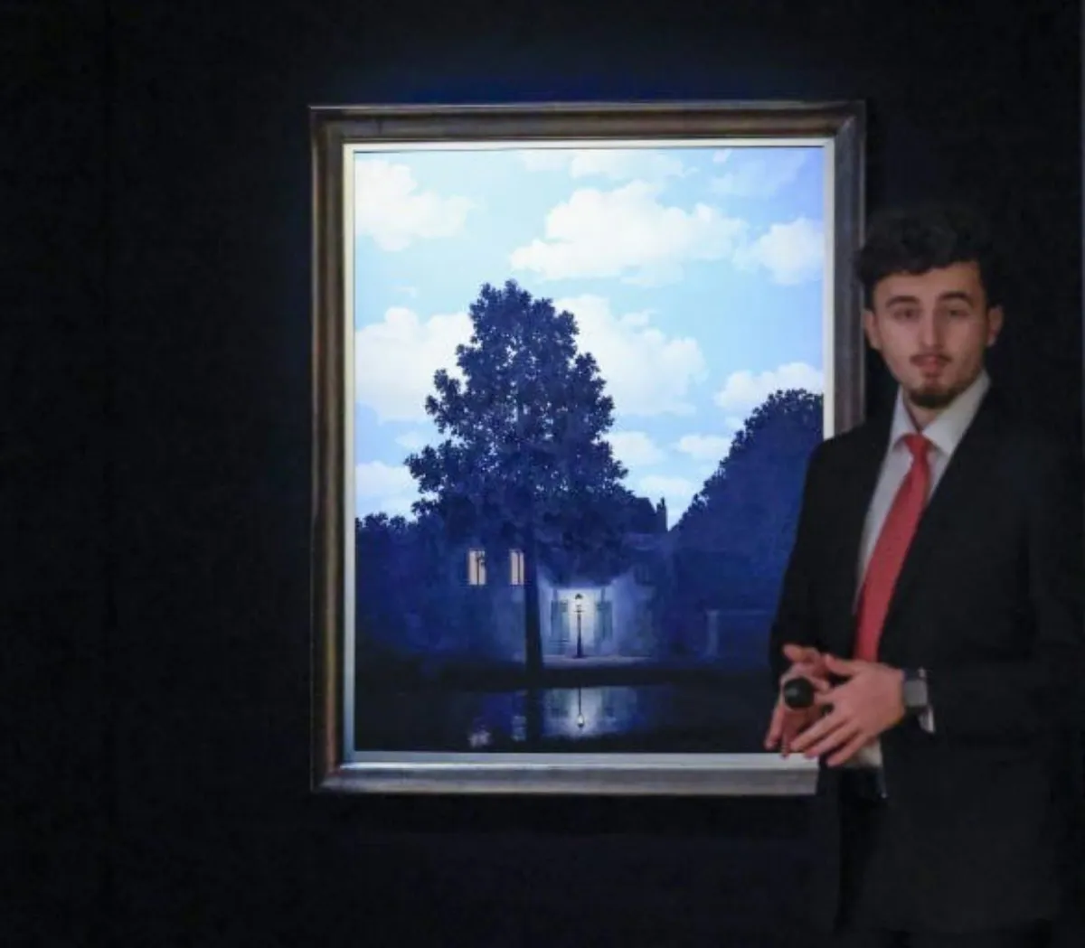  لوحة للفنان رينيه ماغريت تباع في مزاد بنيويورك بسعر خيالي