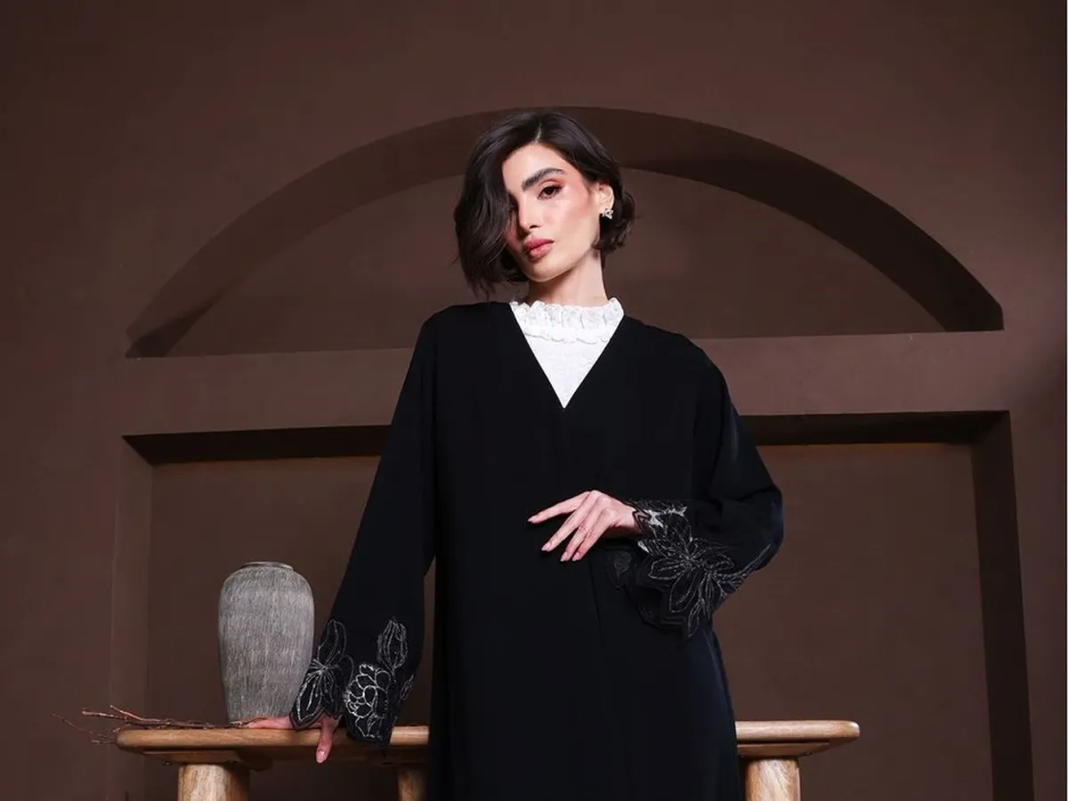 عباية مخمل من لوزان Louzan - الصورة من حساب الماركة على إنستغرام