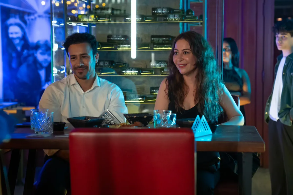 أحمد داود ومنة شلبي- الصورة من المكتب الصحفي للشركة المنتجة