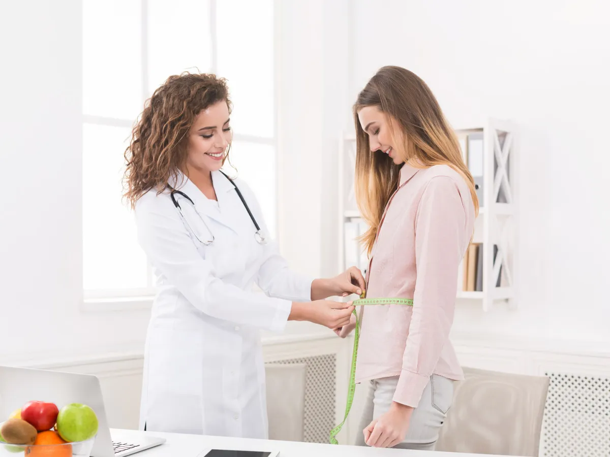 إن إنقاص الوزن أو المحافظة على الوزن المثالي يساعد على إبقاء الجسم بصحة جيدة