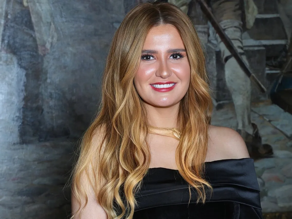 الفنانة هنا شيحة