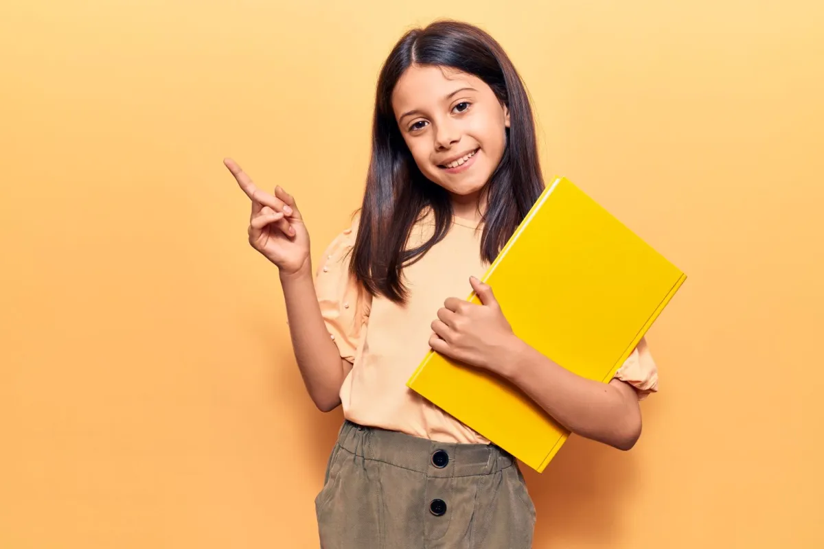 صورة لفتاة ذكية