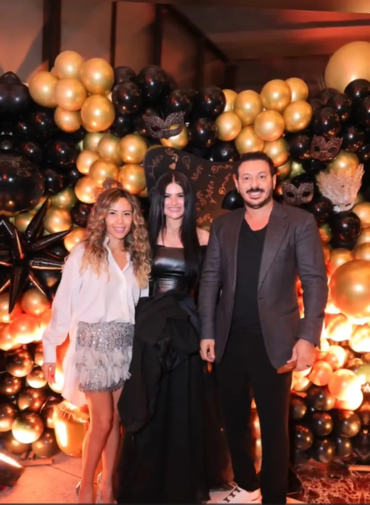 مصطفى شعبان وهدى الناظر مع نسرين إمام- الصورة من فيديو على حساب نسرين بإنستغرام