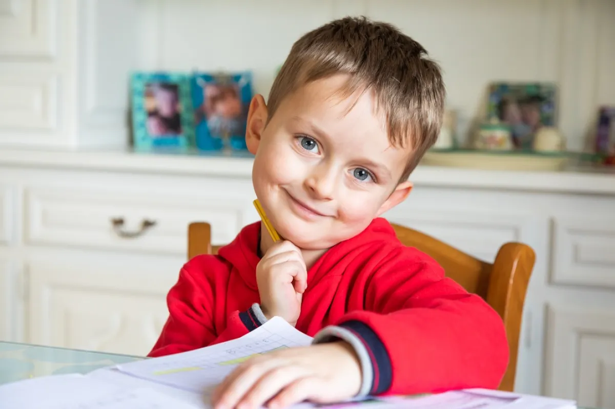 صورة لطفل في السابعة