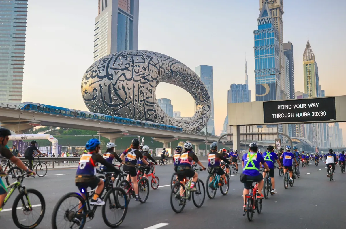 سباق الدراجات الهوائية في تحدي دبي للياقة. الصورة من مكتب دبي الإعلامي