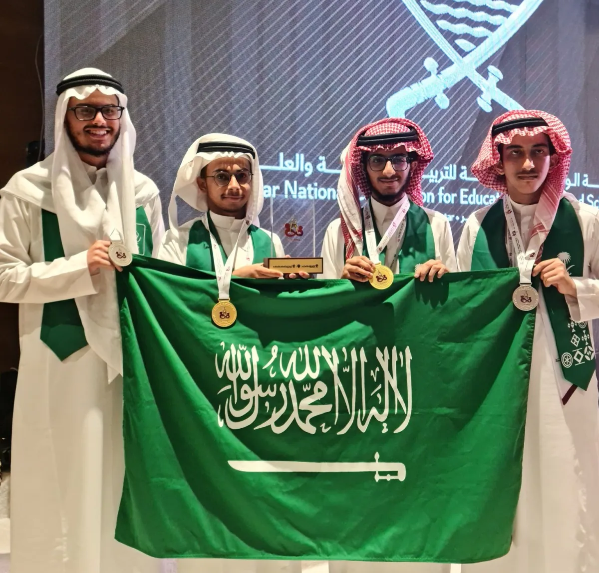 4 ميداليات من نصيب المنتخب السعودي في الأولمبياد العربي للرياضيات - الصورة من حساب موهبة على إكس