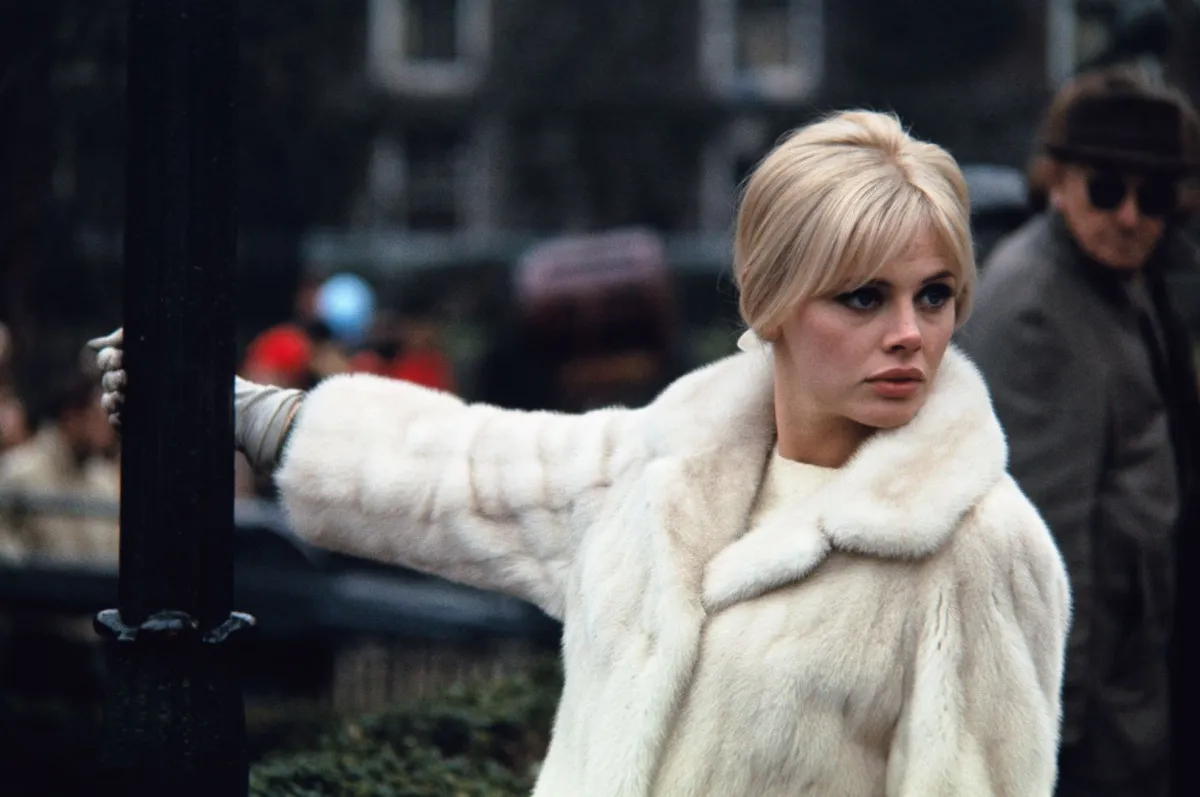 أشهر تسريحات الشعر للنساء في فترة الستينات