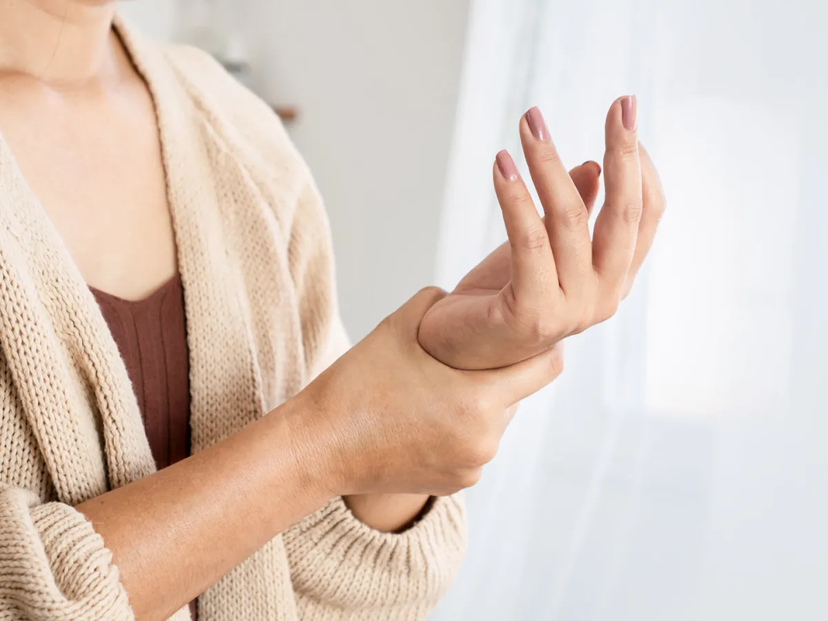 الفرق بين التهاب المفاصل والروماتيزم بالتفصيل