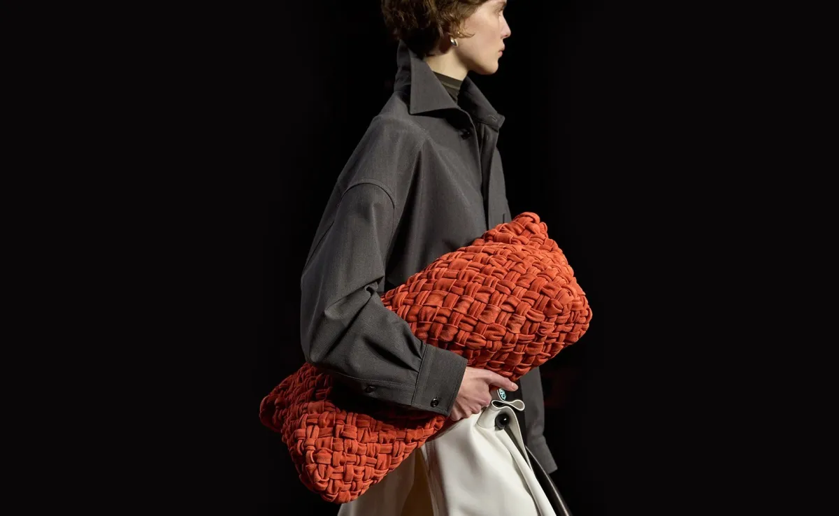 الكلاتش- الصورة من Launchmetrics/Spotlight ©