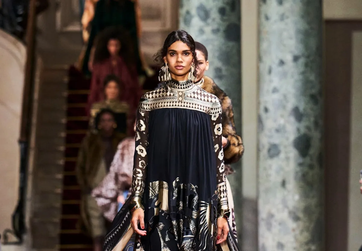 فستان من زيمرمان Zimmermann -الصورة من Launchmetrics/Spotlight ©