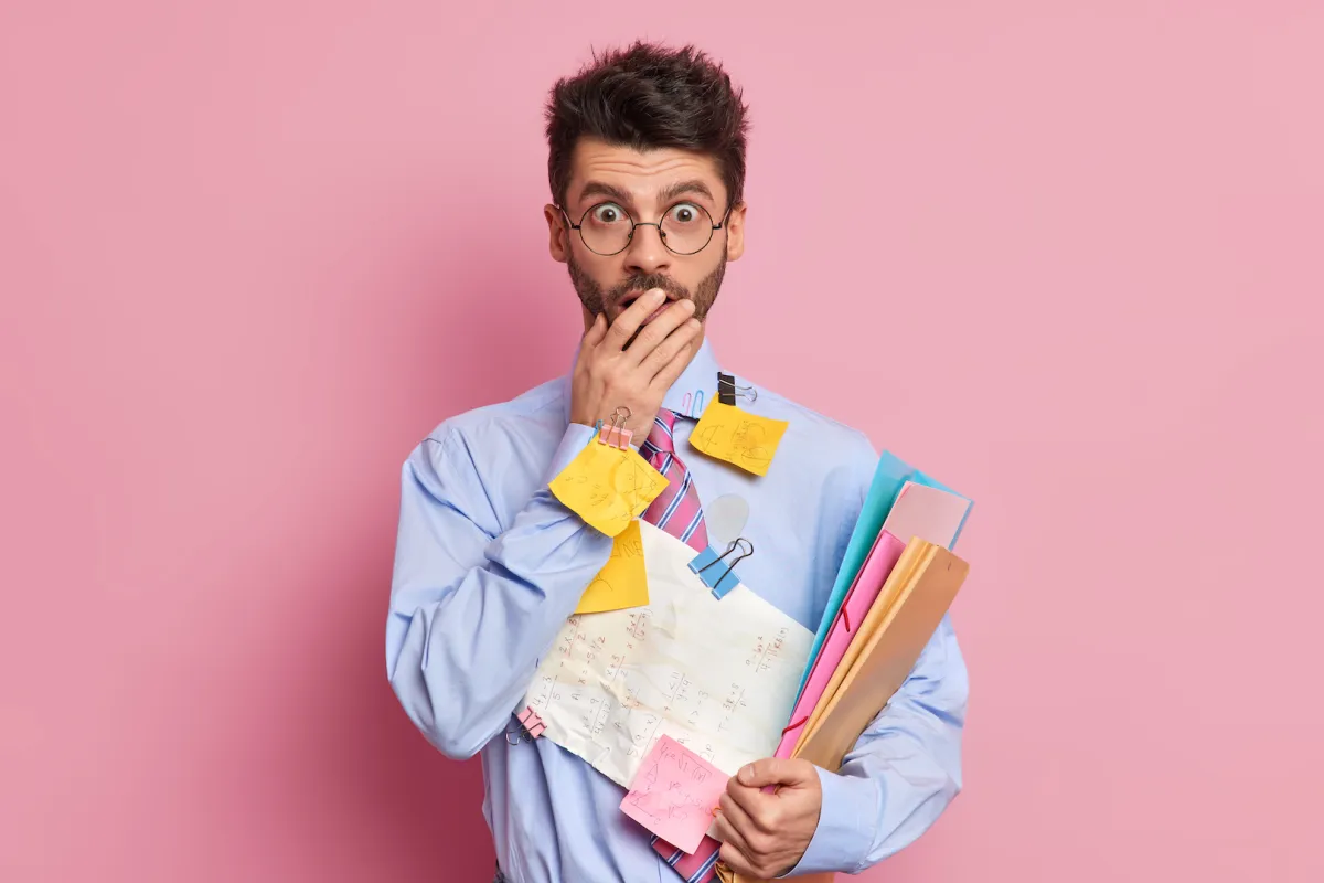 اكتشف مجموعة من العادات التي تعيق تطورك المهني