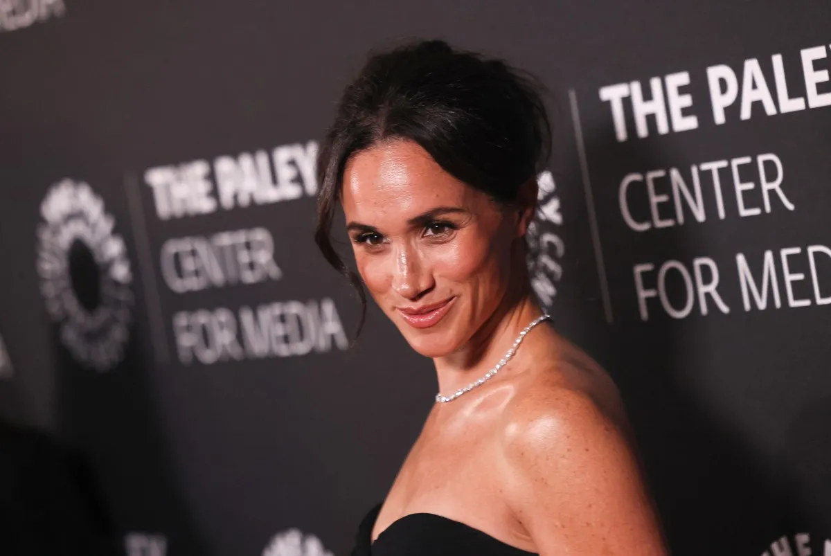ميغان ماركل في حفل تكريم الممثل والمخرج تايلر بيري، في بيفرلي هيلز (Meghan Markle at a tribute to actor and director Tyler Perry, in Beverly Hills ). مصدر الصورة: ETIENNE LAURENT / AFP