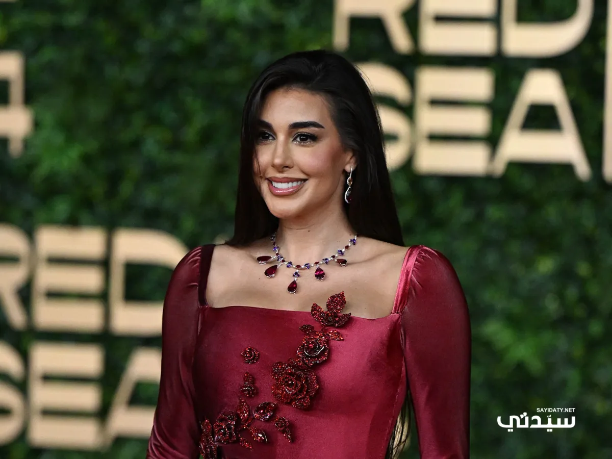 ياسمين صبري بمجوهرات فاخرة من الألماس والروبي في افتتاح مهرجان البحر الأحمر السينمائي الدولي 2024- تصوير بشير صالح خاص لسيدتي