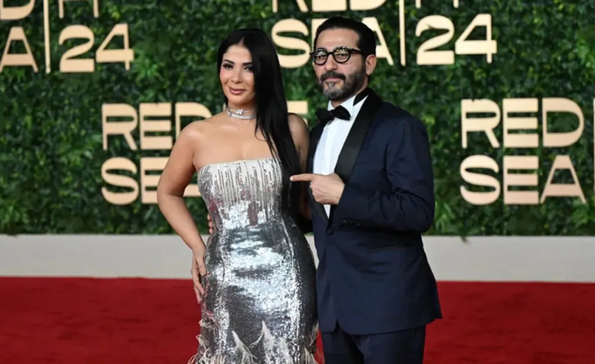  منى زكي وزوجها أحمد حلمي على السجادة الحمراء لمهرجان البحر الأحمر السينمائي 2024- الصورة خاصة لـ سيدتي تصوير: بشير صالح