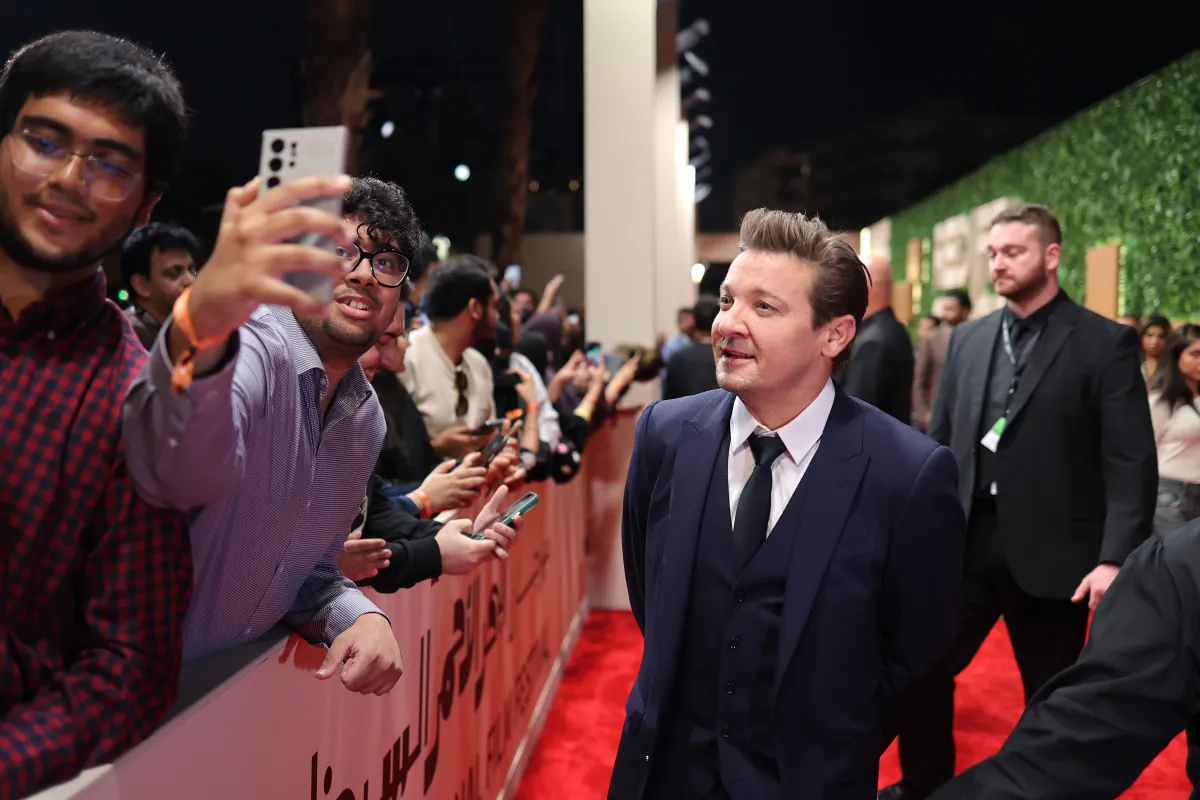 جيريمي رينر في مهرجان البحر الأحمر السينمائي الدولي 2024 في جدة- الصورة خاصة لسيدتي