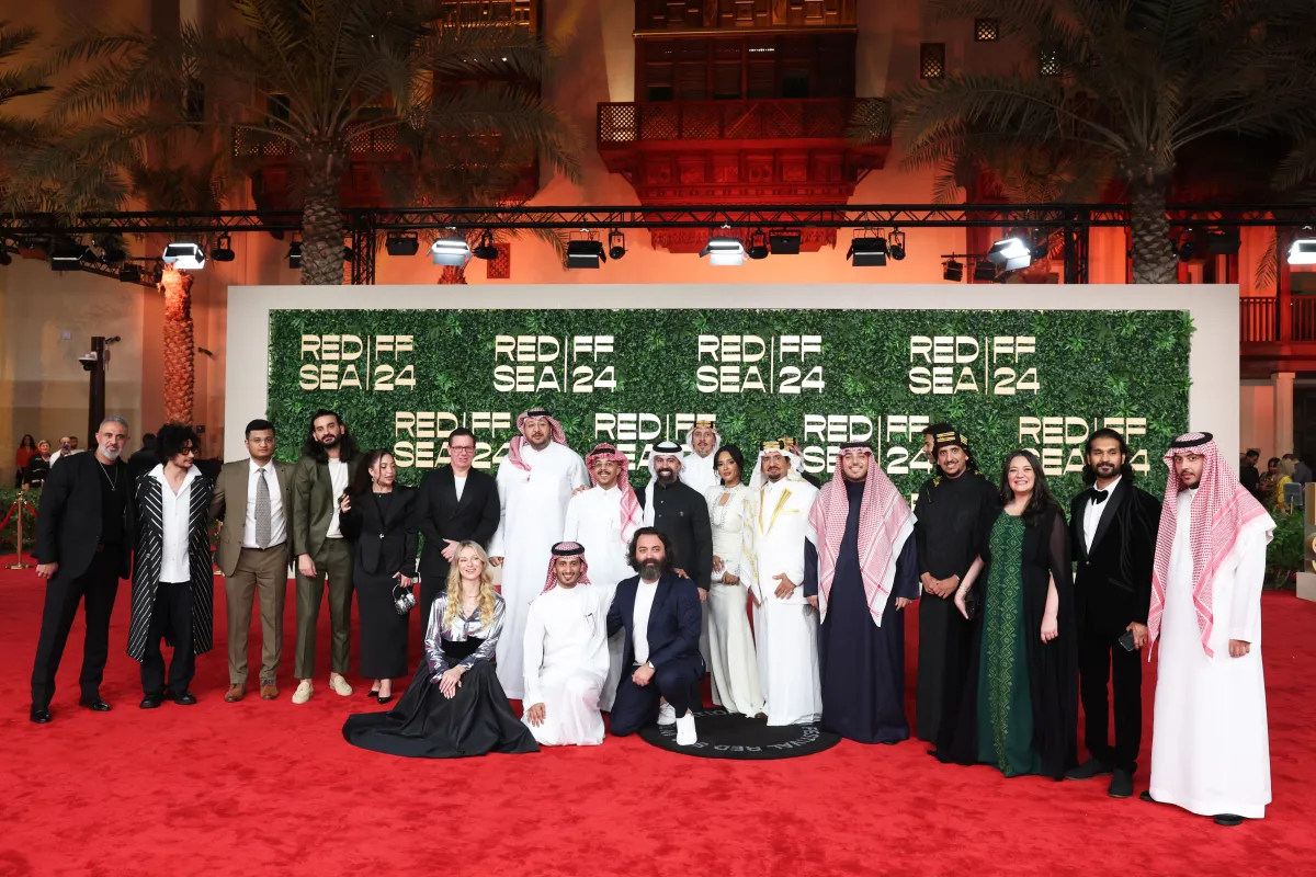 فريق عمل الفيلم السعودي ليل نهار - مصدر الصورة: (Photo by Daniele Venturelli/Getty Images for The Red Sea International Film Festival)