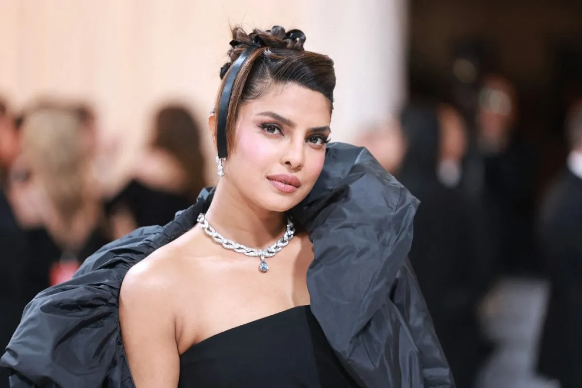 بريانكا شوبرا جوناس تحضر حفل Met Gala لعام 2023 ( Priyanka Chopra Jonas attends The 2023 Met Gala). مصدر الصورة: Theo Wargo / GETTY IMAGES NORTH AMERICA / Getty Images via AFP