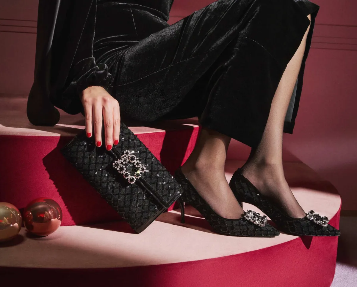 حقيبة وحذاء من روجيه فيفييه Roger Vivier الاحتفالية - الصورة من مكتب العلاقات العامة للعلامة