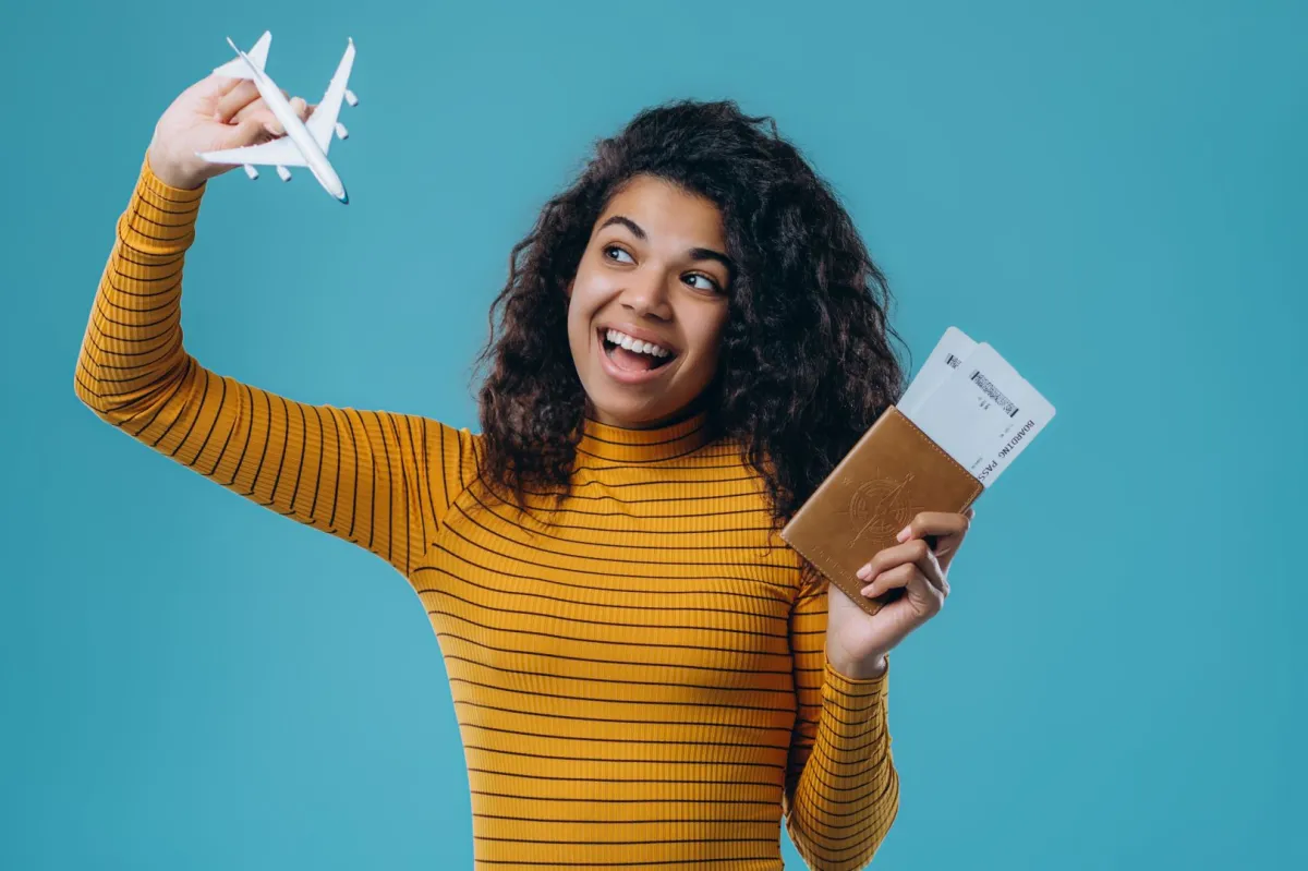 مسافرة مع وثائق السفر