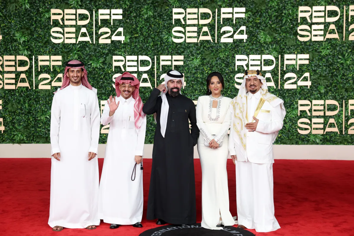 فريق عمل فيلم ليل نهار - مصدر الصورة: (Photo by Daniele Venturelli/Getty Images for The Red Sea International Film Festival)