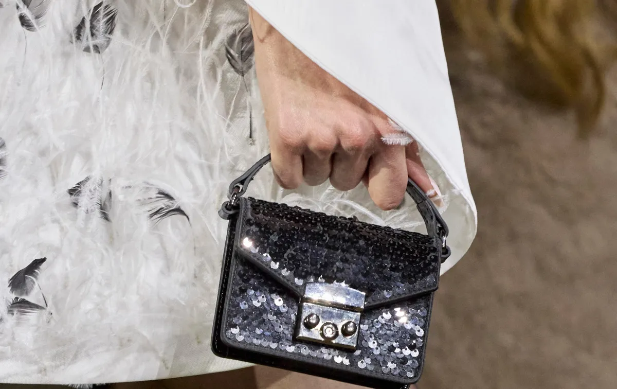 حقيبة من ريتروفيت Retrofete خريف وشتاء 2024 - الصورة من موقع Launchmetrics Spotlight