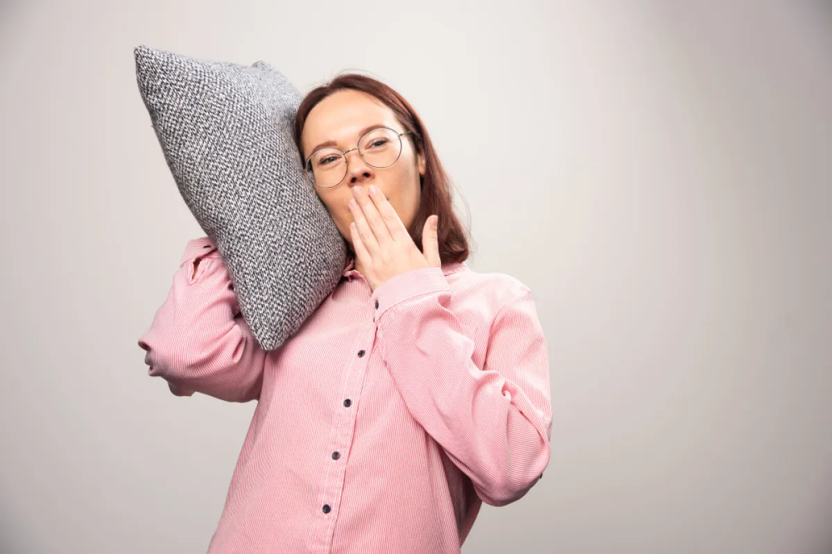 النوم المتقطع يؤثر على الصحة العامة- المصدر freepik