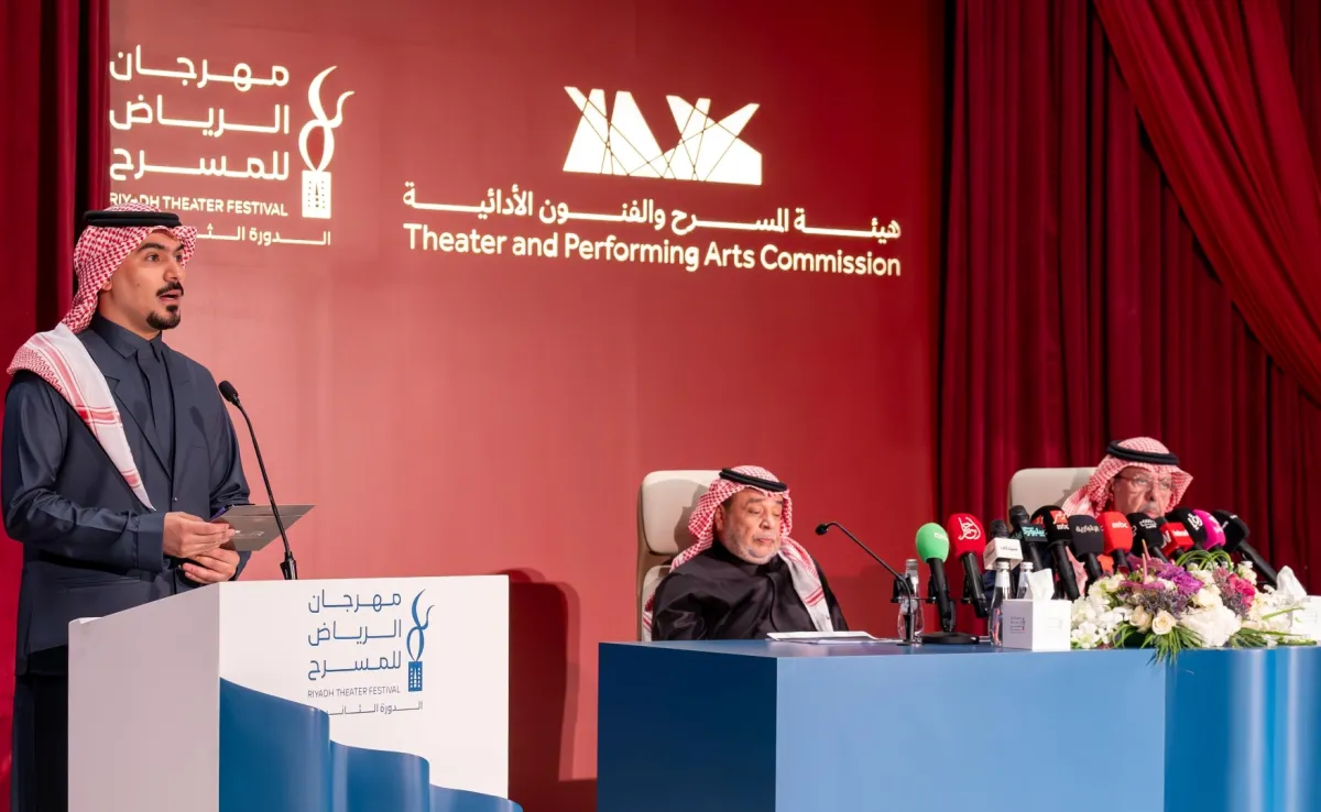 سلطان البازعي وراشد الشمراني وسامي جميل- الصورة من المركز الاعلامي لهيئة المسرح والفنون الادائية