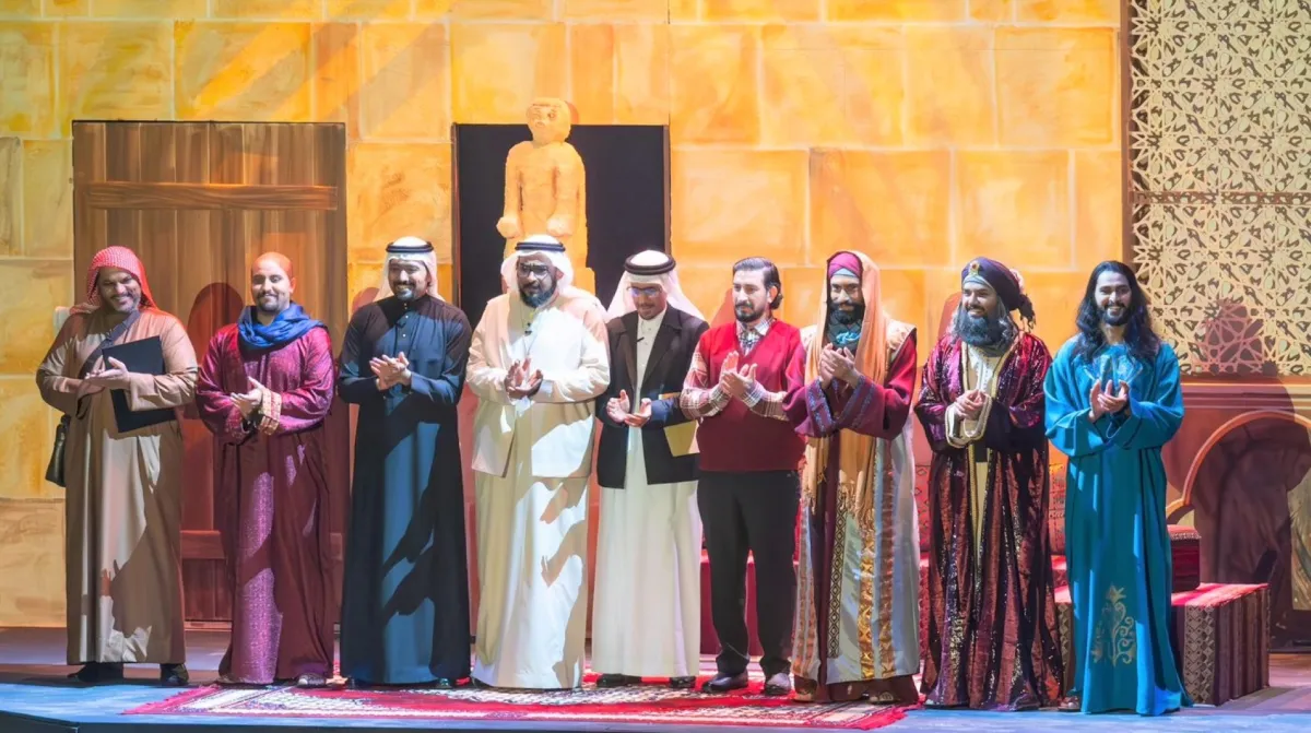 جانب من المسرحية الذي عرضت عن الشخصية المكرمة للمهرجان أحمد السباعي- الصورة من المركز الاعلامي للمهرجان