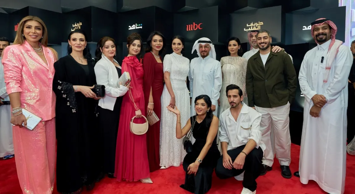 فريق مسلسل خريف القلب -الصورة من  المركز الاعلامي لـ ام بي سي